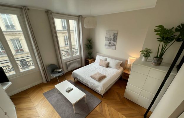 Comment concevoir une mezzanine dans un appartement parisien : contraintes techniques, lumière et autorisations